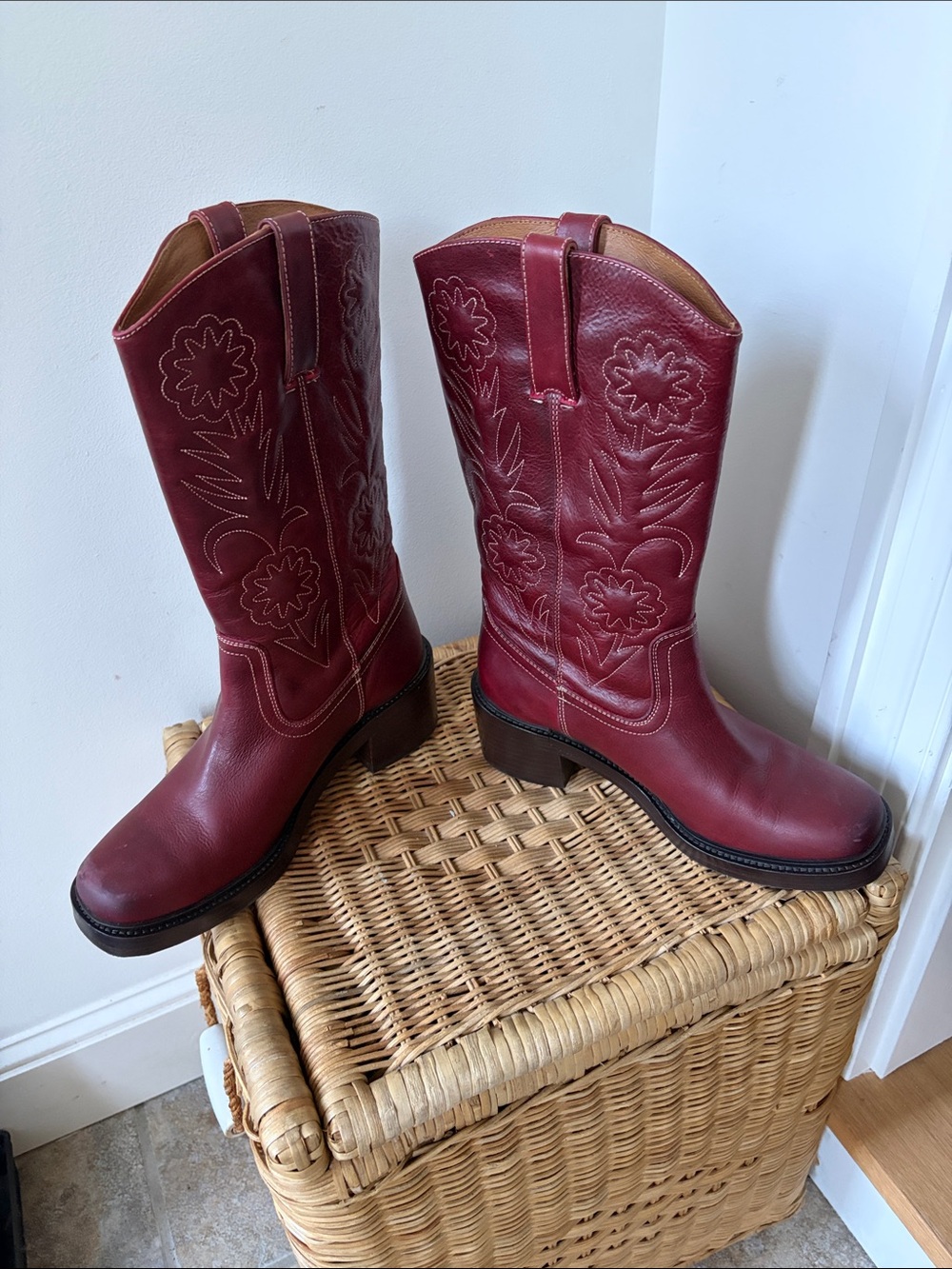 Free People x Frye Kate Deco Stitch Boots in Merlot Size 7.5 NIB - Picture 8 of 15